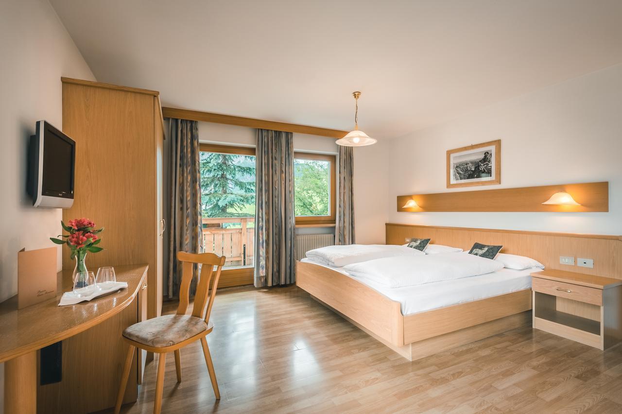 Pension Merisana Corvara In Badia Exterior photo